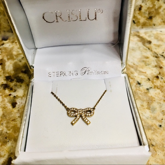 SALE‼️.CRISLU Gold Over Silver Bow Necklace - Picture 5 of 5